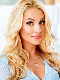 Ukrainian single woman Julia from Kherson