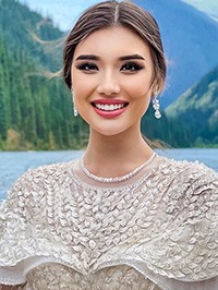 Single Aiym from Almaty, Kazakhstan