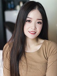 Asian single woman Fangfang from Baihua