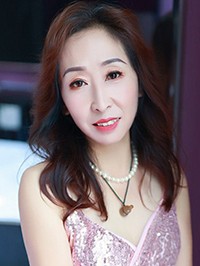 Asian single woman Junying from Baihua