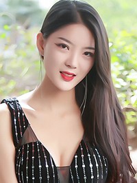 Asian woman Yun from Zhuxiang, China