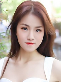 Asian woman Yimeng from Zunyi, China
