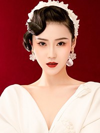 Asian woman Shuwen from Zijin, China