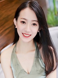 Asian woman Wen from Aizhou, China