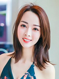 Asian woman Yushuang from Anzi, China