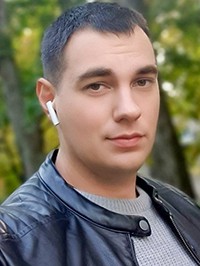 Single Dmitriy from Kharkiv, Ukraine