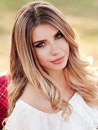 Single Elvira from Lviv, Ukraine